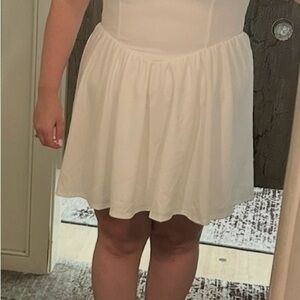 Elegant White Strapless Dress